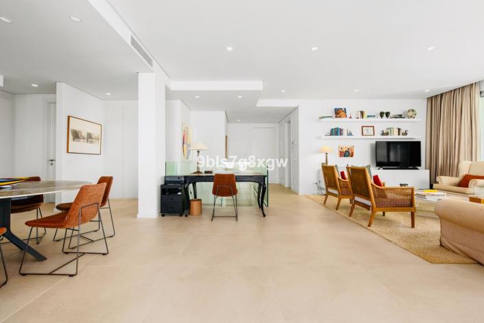 Image No.10-3 Bed Villa for sale