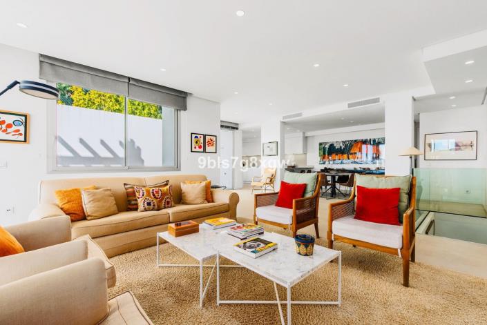 Image No.12-3 Bed Villa for sale