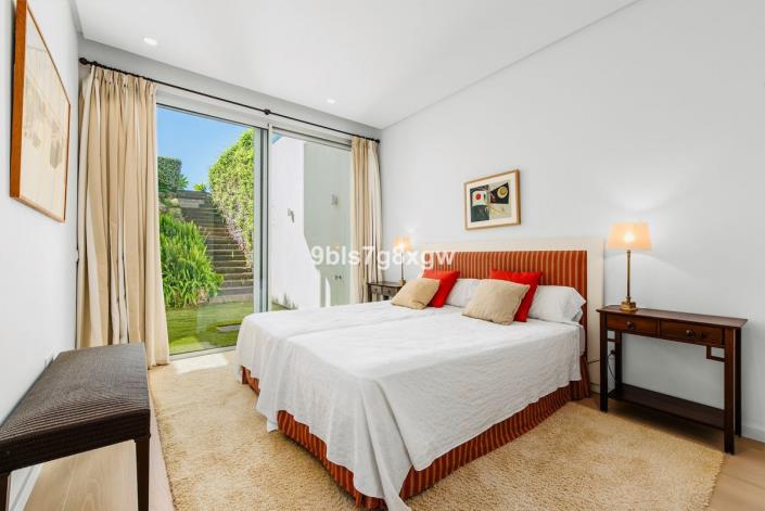 Image No.28-3 Bed Villa for sale