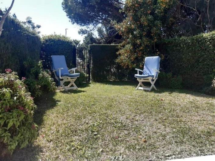 Image No.9-5 Bed Townhouse for sale