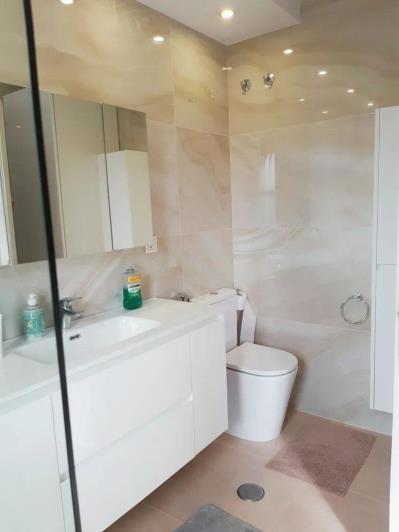 Image No.17-5 Bed Townhouse for sale