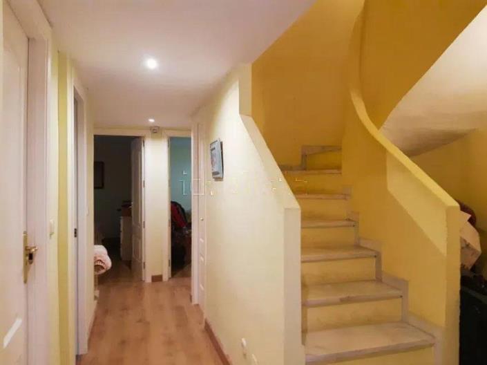 Image No.20-5 Bed Townhouse for sale