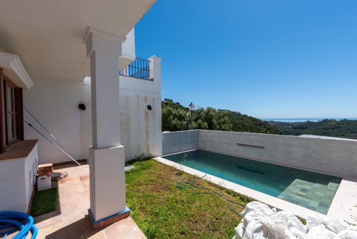 Image No.16-4 Bed Townhouse for sale