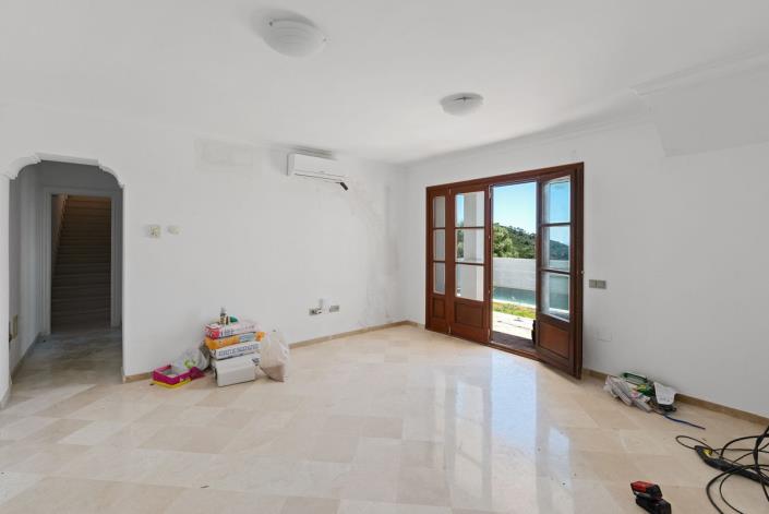 Image No.19-4 Bed Townhouse for sale