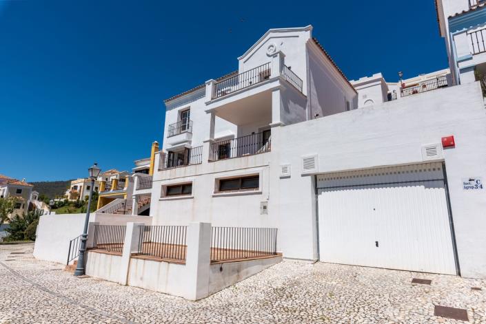 Image No.31-4 Bed Townhouse for sale