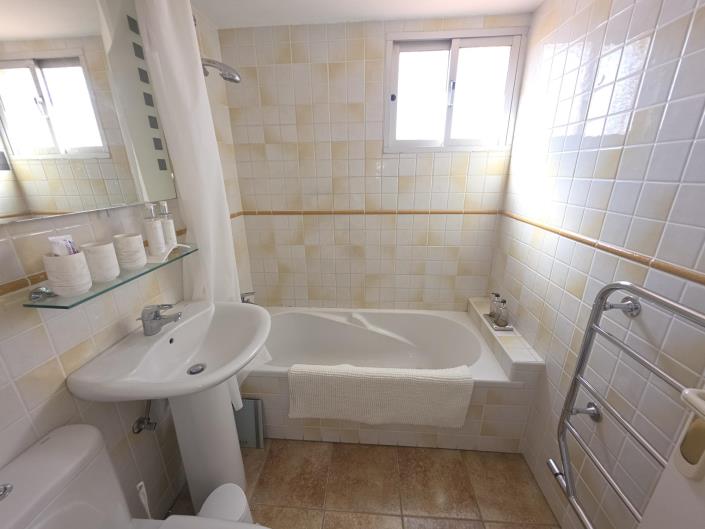 Image No.10-2 Bed Apartment for sale