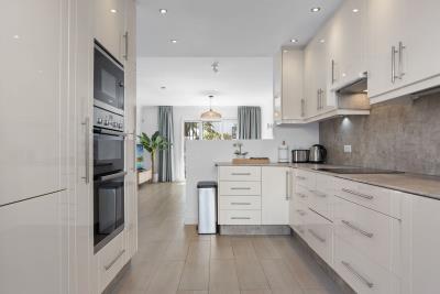 12-53013098fcab6c38b1379cd33298e050