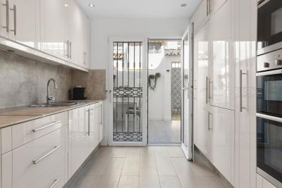 13-5fd73dea700db77384c091ca9818b1a9