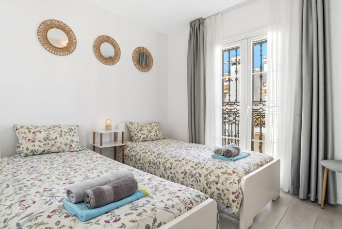 Image No.18-3 Bed Townhouse for sale