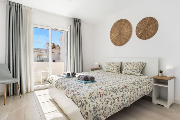 Image No.22-3 Bed Townhouse for sale