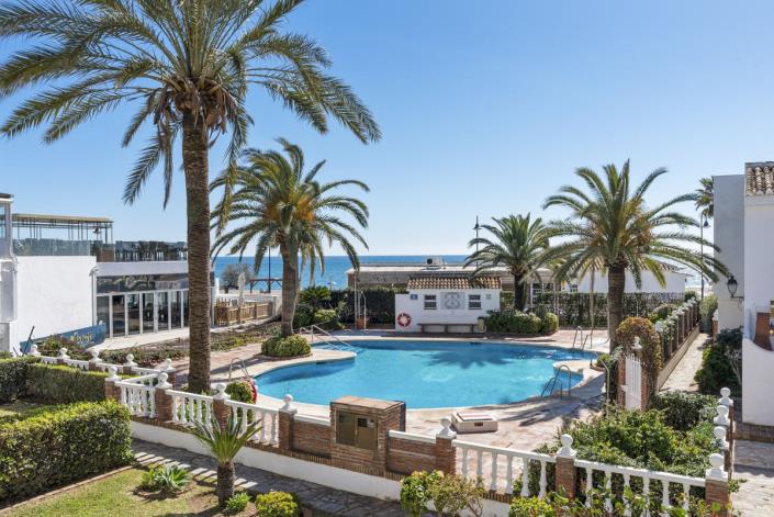 Image No.26-3 Bed Townhouse for sale