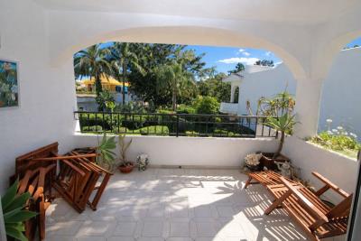 10-bb915d1cb19341576dcdc994b81ab9c5