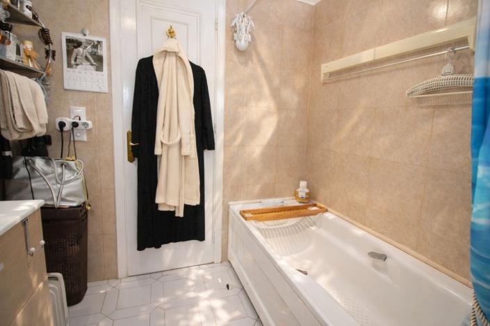 Image No.14-Studio for sale