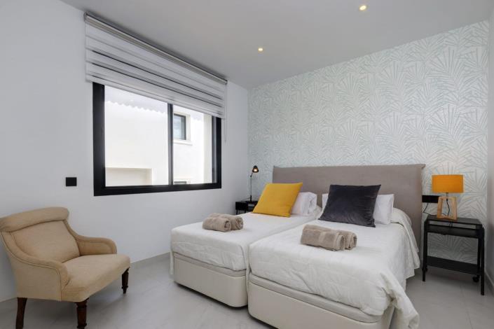 Image No.11-2 Bed Apartment for sale