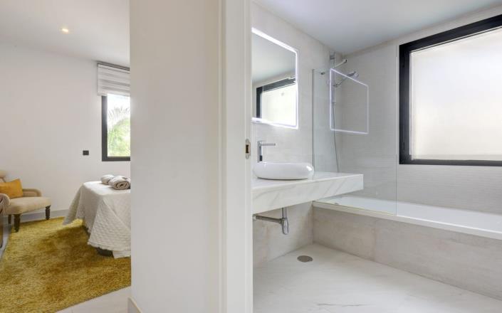 Image No.13-2 Bed Apartment for sale