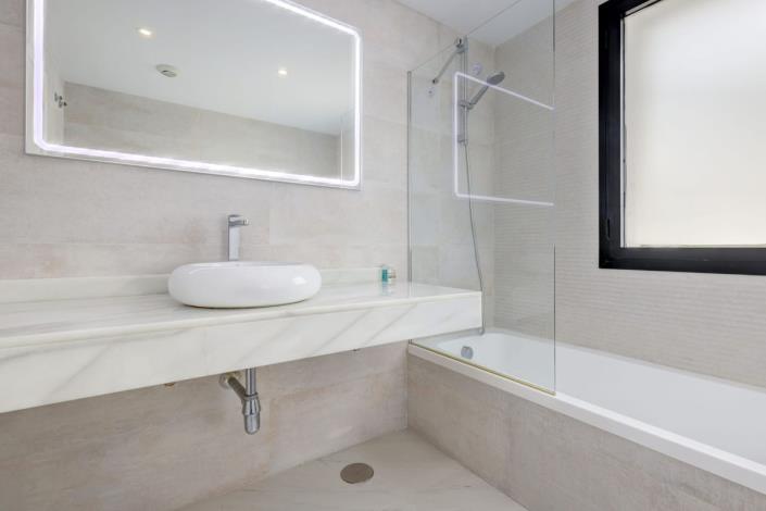 Image No.23-2 Bed Apartment for sale