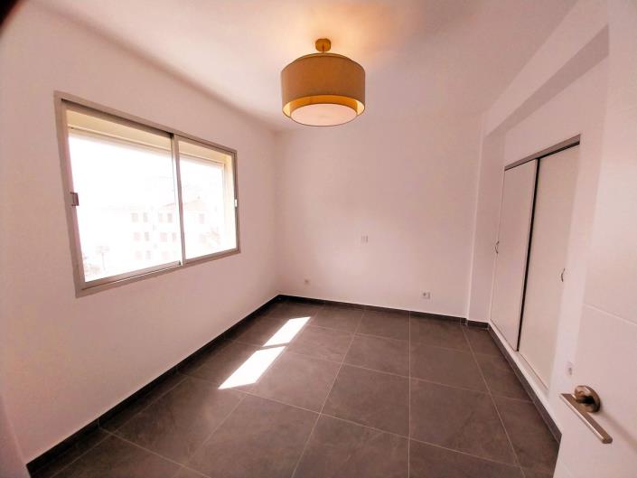 Image No.8-3 Bed Apartment for sale