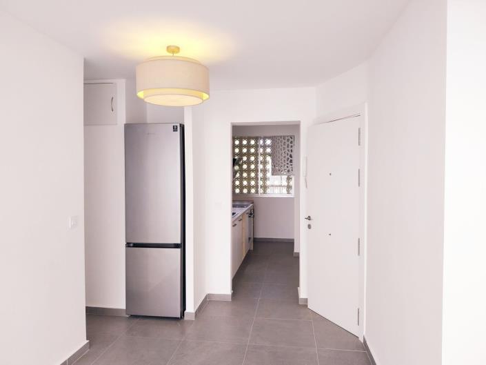 Image No.10-3 Bed Apartment for sale