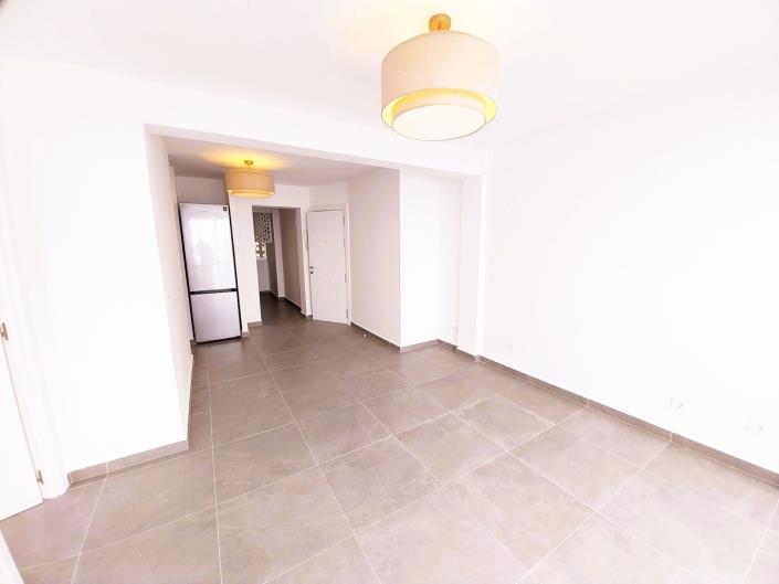 Image No.11-3 Bed Apartment for sale