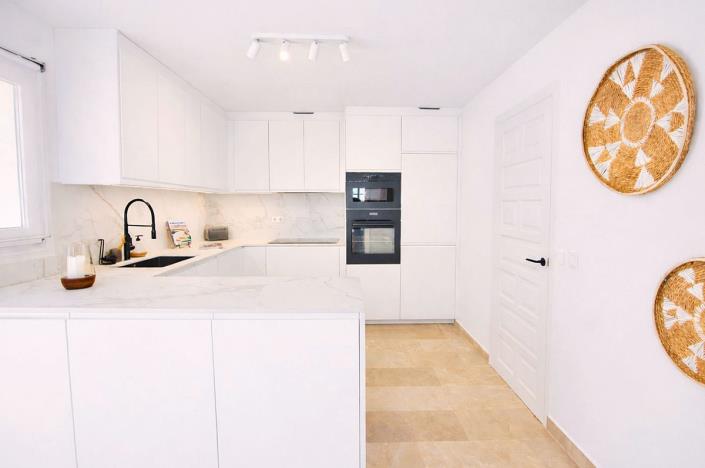 Image No.14-2 Bed Semi-Detached for sale