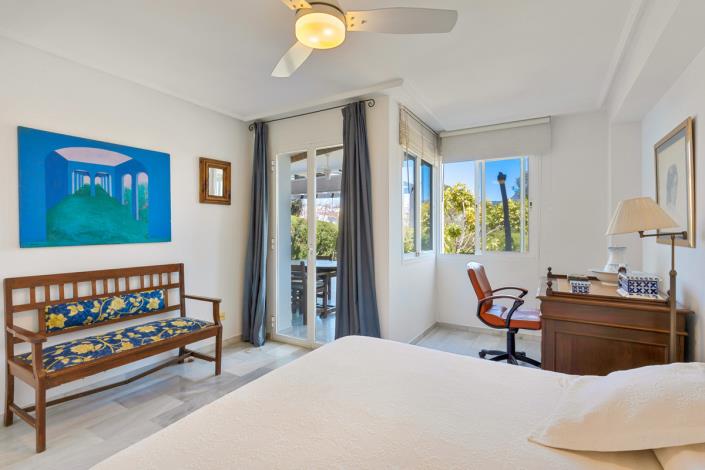 Image No.4-3 Bed Apartment for sale
