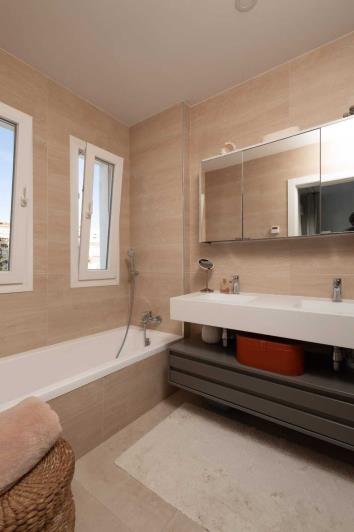 Image No.16-4 Bed Semi-Detached for sale