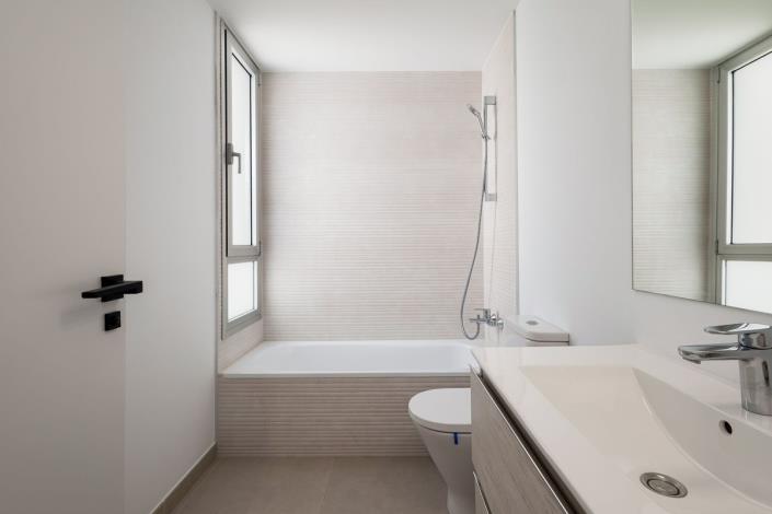 Image No.15-3 Bed Apartment for sale