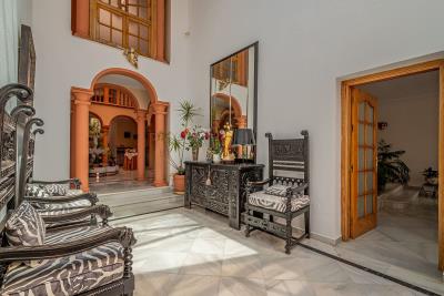 10-bb915d1cb19341576dcdc994b81ab9c5