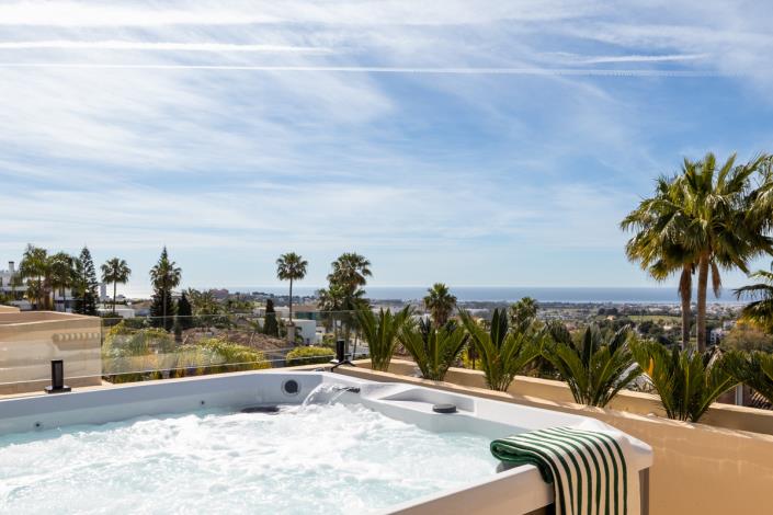 Image No.2-4 Bed Townhouse for sale