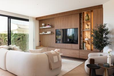 10-bb915d1cb19341576dcdc994b81ab9c5