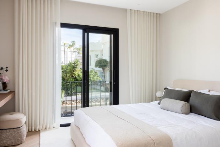 Image No.19-4 Bed Townhouse for sale