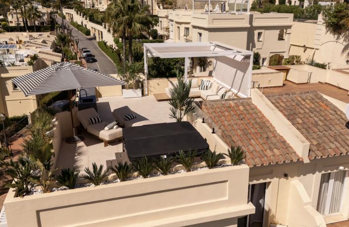 Image No.35-4 Bed Townhouse for sale