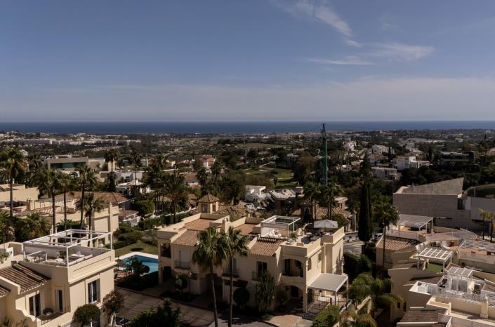 Image No.37-4 Bed Townhouse for sale