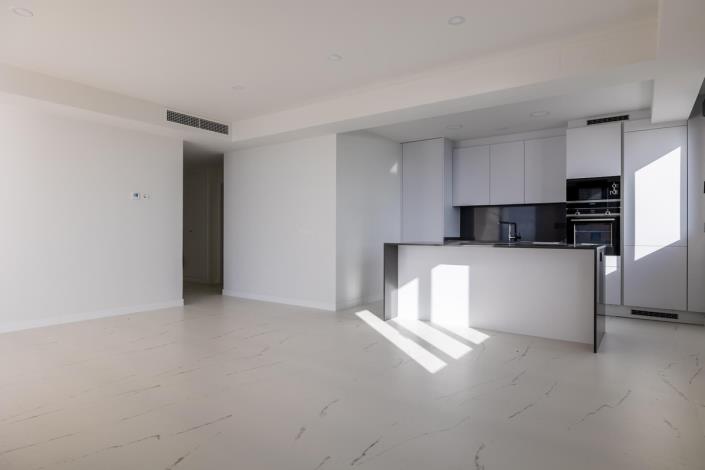 Image No.10-3 Bed Apartment for sale