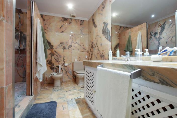 Image No.14-3 Bed Apartment for sale