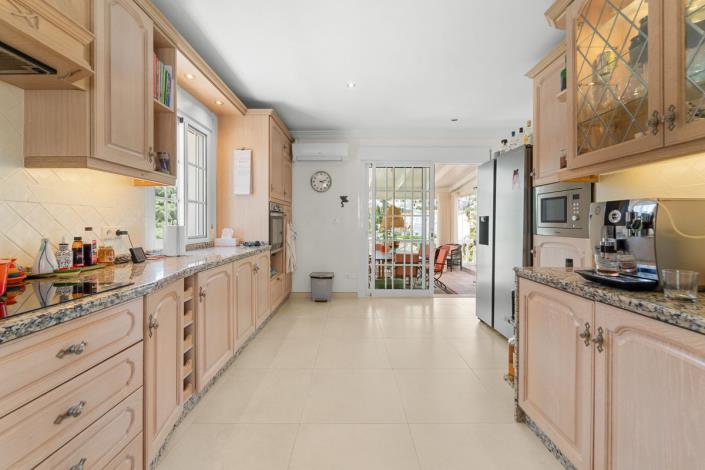 Image No.8-4 Bed Villa for sale