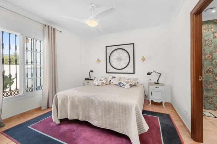 Image No.18-4 Bed Villa for sale