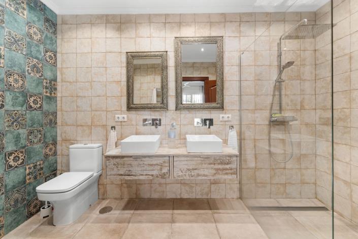 Image No.20-4 Bed Villa for sale