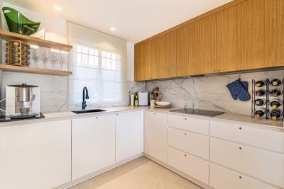 10-bb915d1cb19341576dcdc994b81ab9c5