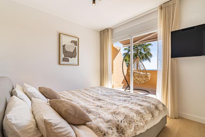 Image No.13-3 Bed Townhouse for sale