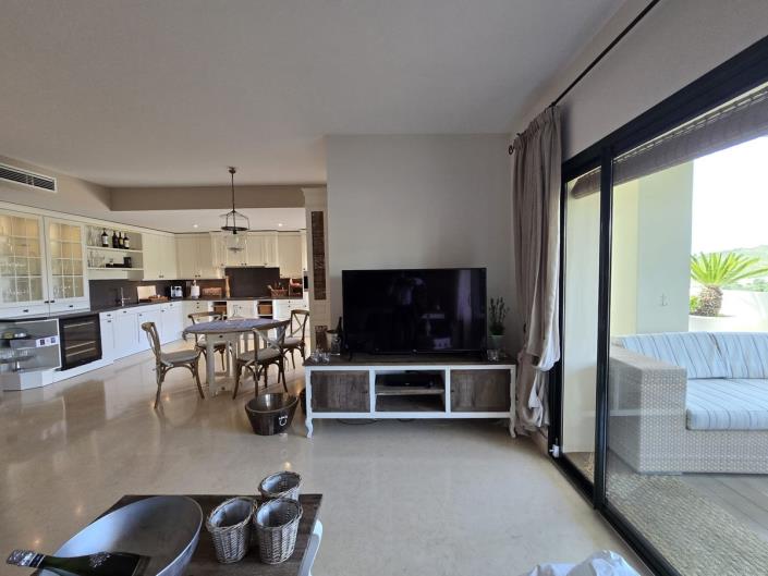 Image No.17-2 Bed Apartment for sale