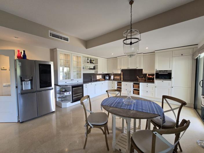 Image No.22-2 Bed Apartment for sale