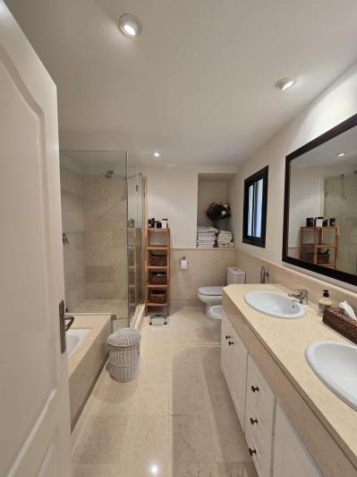 Image No.34-2 Bed Apartment for sale