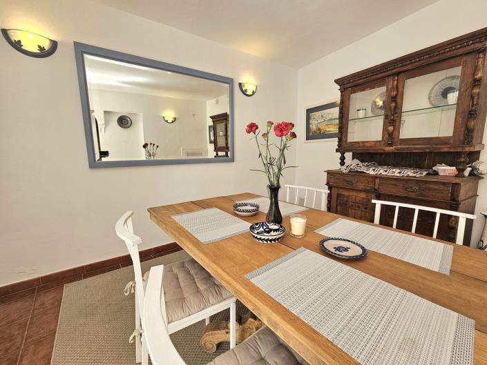 Image No.6-2 Bed Townhouse for sale