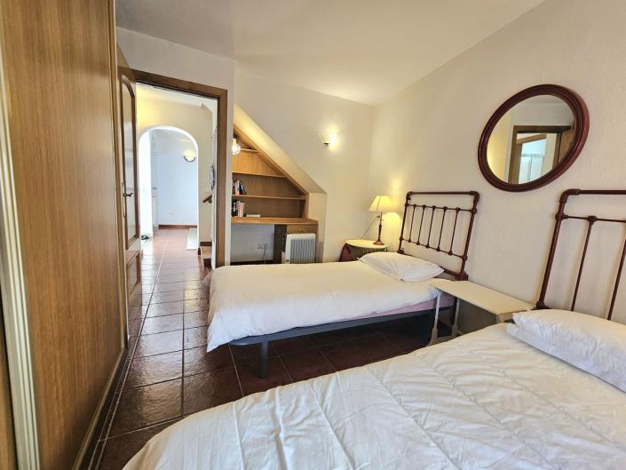 Image No.14-2 Bed Townhouse for sale