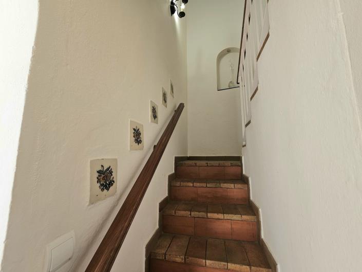 Image No.18-2 Bed Townhouse for sale