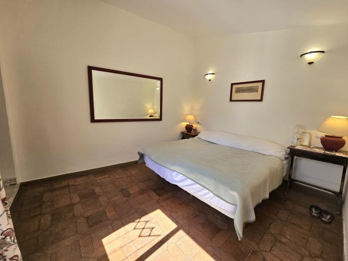 Image No.19-2 Bed Townhouse for sale