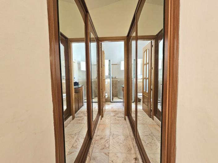 Image No.21-2 Bed Townhouse for sale