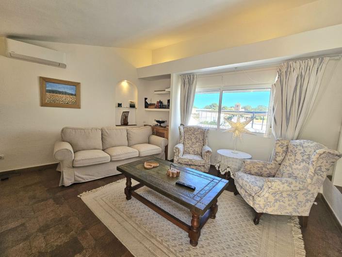 Image No.29-2 Bed Townhouse for sale