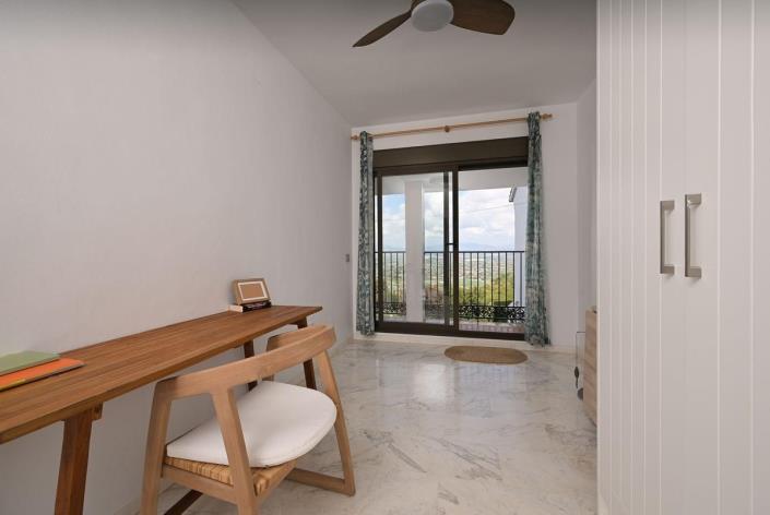 Image No.6-3 Bed Semi-Detached for sale